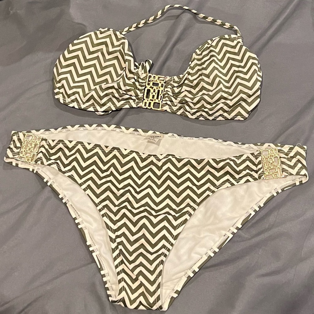 Zigzag pattern olive bikini